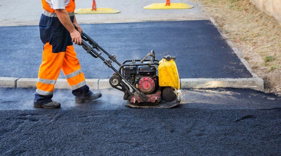 Professional gutter cleaning in Horse Shoe, NC